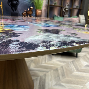 Стол итальянский круглый дизайнерский WATSON Momenti с авторским принтом на глянцевой столешнице