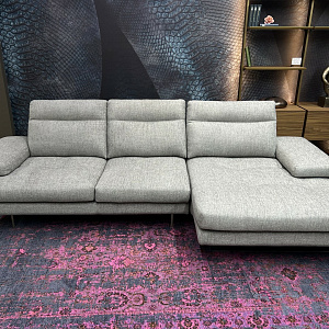 Диван итальянский угловой с шезлонгом Toby Wing  Calia Italia с переставной спинкой Италия