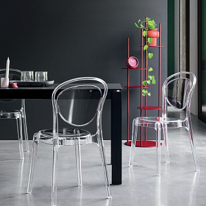 Итальянский Стул Parisienne. Calligaris. Из поликарбоната для кафе и улицы.